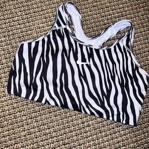 Nike Icon Clash Zebra Print Sports Bra - Plus Size
